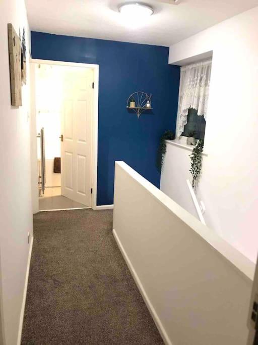 Princess 3 Bedroom House + Offstreet Parking +Wifi Leeds  Exterior foto
