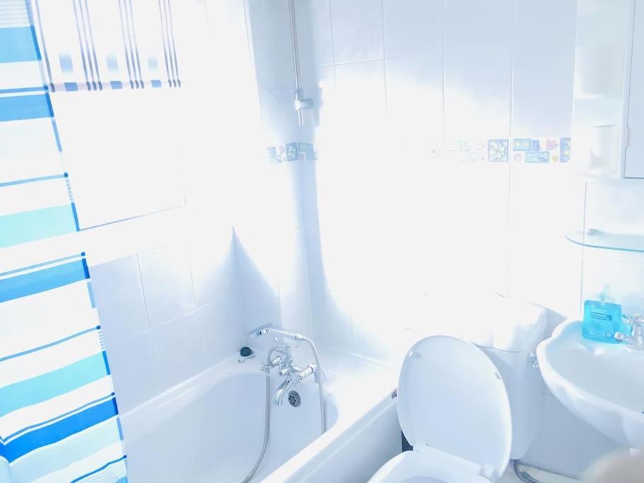 Princess 3 Bedroom House + Offstreet Parking +Wifi Leeds  Exterior foto